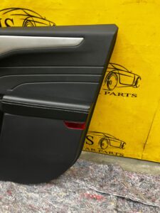 BOCZEK TAPICERKA DRZWI PRAWY PRZÓD FORD ESCAPE MK4