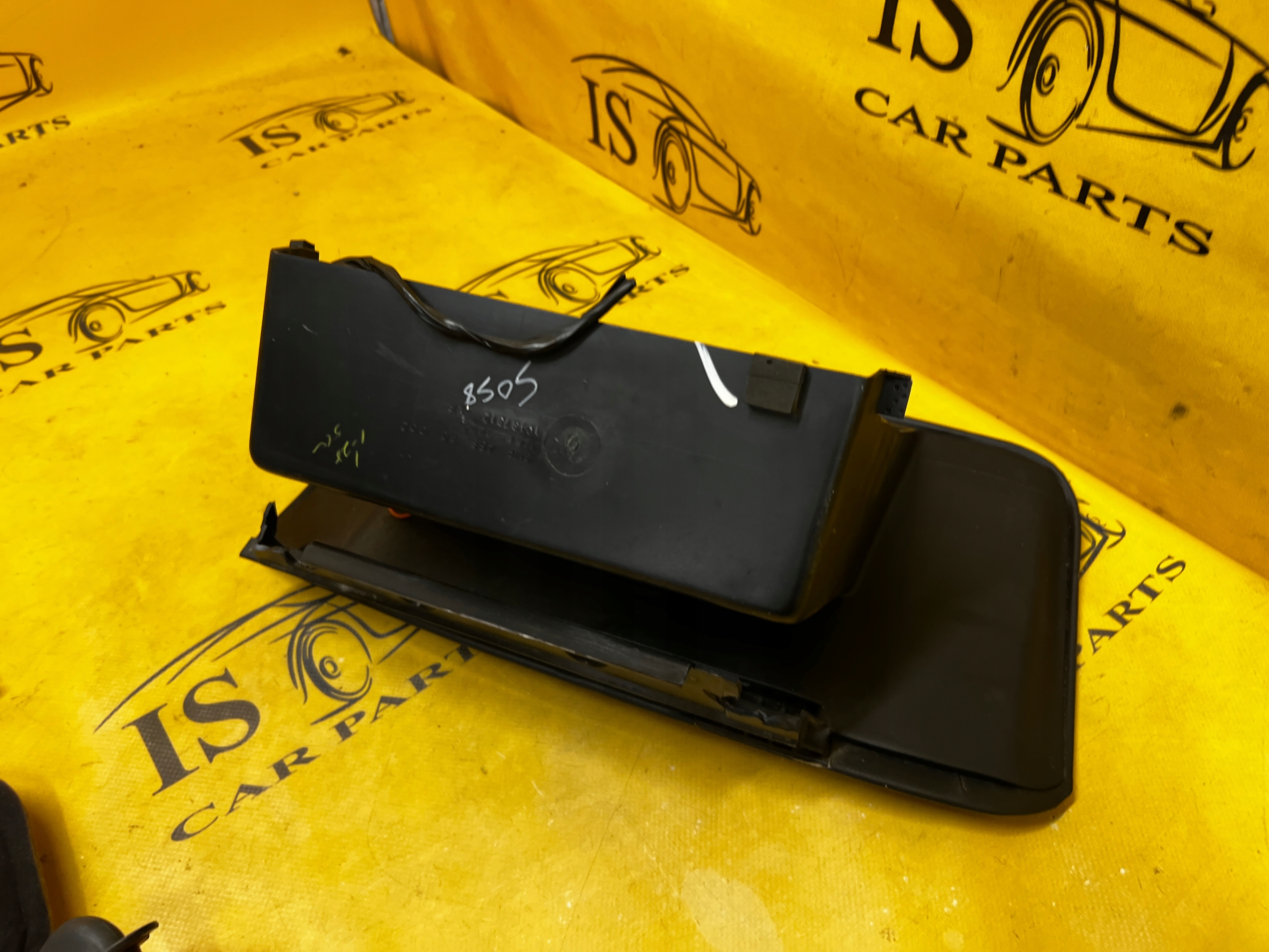 SCHOWEK PASAŻERA DESKI KONSOLI PRAWY CHEVROLET CORVETTE C5 97-04