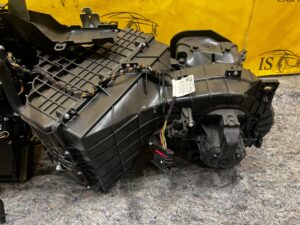 KOMPLETNA NAGRZEWNICA PAROWNIK DMUCHAWA PORSCHE CAYENNE II 7P5