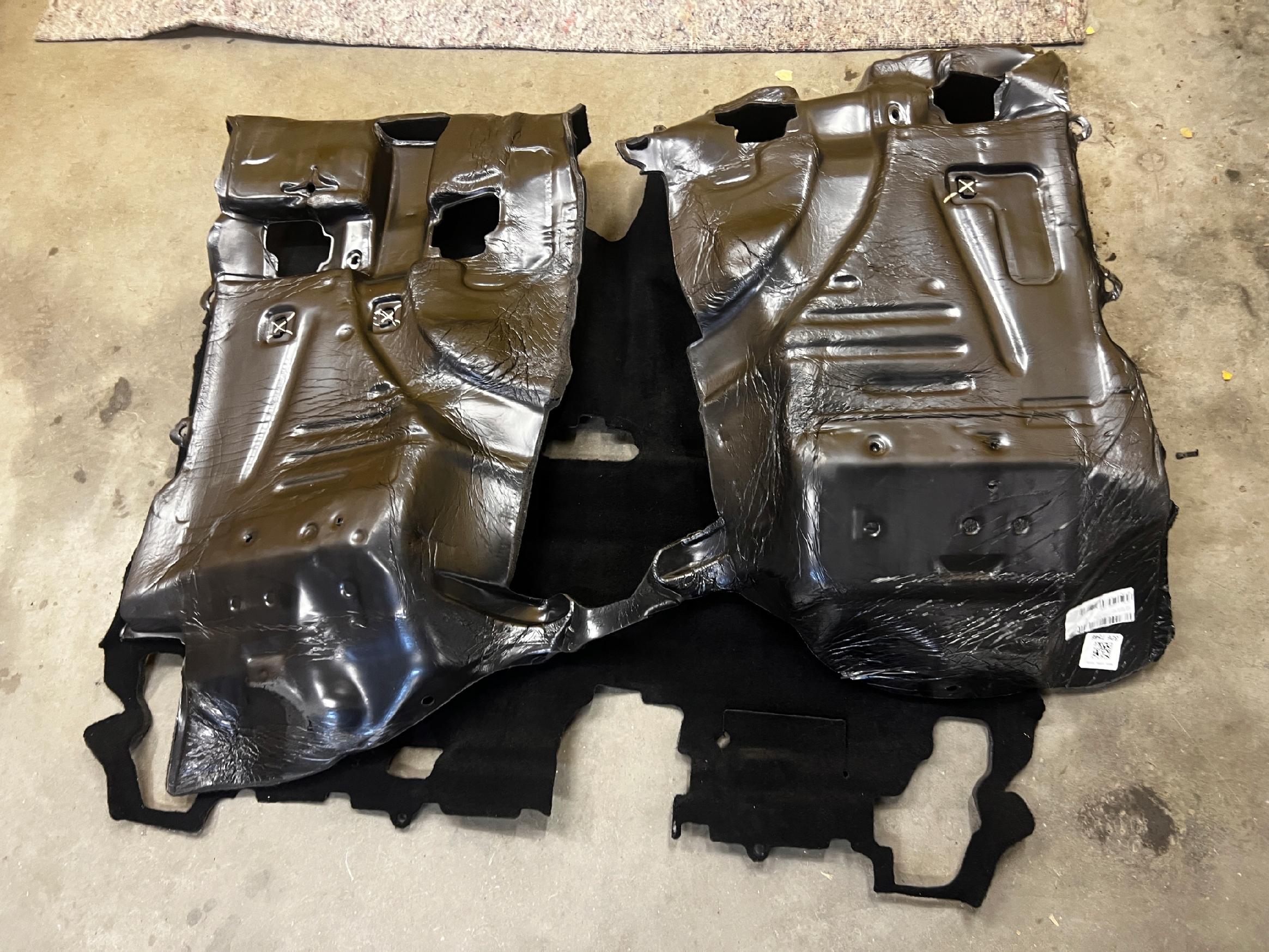 KOMPLET MATA DYWAN WYKŁADZINA PODŁOGI FORD BRONCO 21-