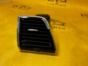 KRATKA NAWIEWU DESKI KONSOLI ZEWNĘTRZNA LEWA POŁYSK LED VOLVO XC90 II