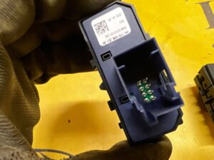 PANEL PRZEŁĄCZNIK PARKTRONIC PDC MASAŻU FOTELI ŚWIATEŁ PEUGEOT 508 I