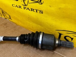 PÓŁOŚ PRZÓD PRZEDNIA LEWY LEWA PEUGEOT 3008 II P84 1.2 THP 1.5 HDI