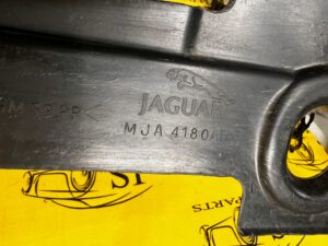 OSŁONA CHŁODNICY PASA PRZEDNIEGO JAGUAR XKR X150