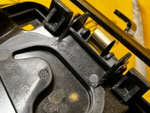 WSPORNIK MOCOWANIE KRATKI BAGAŻNIKA LEWE LEWY MERCEDES E-KLASA W213 KOMBI