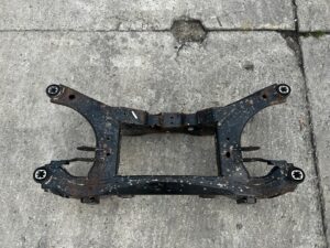 WÓZEK BELKA SANKI ZAWIESZENIE KOŁYSKA TYŁ FORD ESCAPE MK4 1.5 EB 4WD 4X4