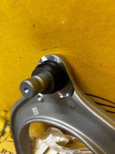 WAHACZ GÓRNY PRZÓD PRZEDNI PRAWY BMW X5 G05 X6 G05 NOWY OEM