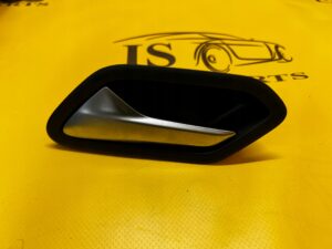 KLAMKA WEWNĘTRZNA DRZWI PRZÓD TYŁ LEWY LEWA DACIA DUSTER II 2