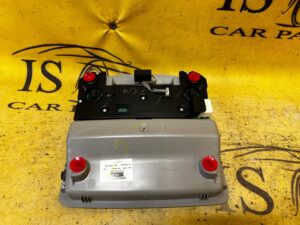 LAMPKA OŚWIETLENIE KABINY WNĘTRZA PODSUFITKI TOYOTA HILUX VIII 8