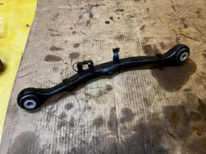 WAHACZ TYŁ TYLNY LEWY MERCEDES GL X166