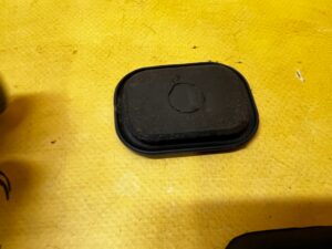 2 X OSŁONA ZAŚLEPKA DEKIEL OTWORU DRZWI CHEVROLET CORVETTE C5 97-04