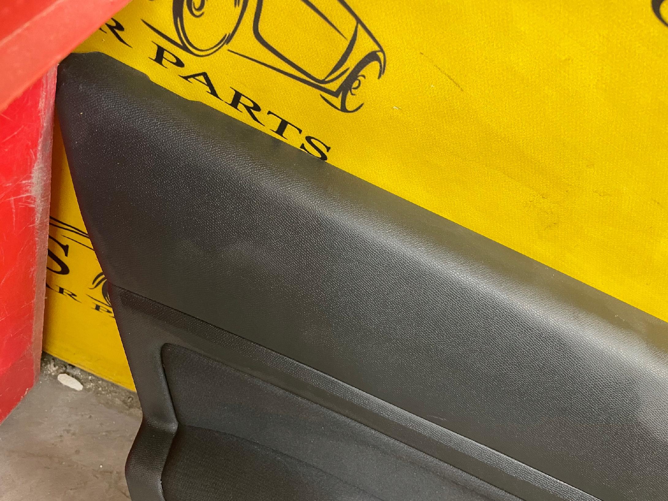 BOCZEK TAPICERKA DRZWI WELUR LEWY TYŁ PEUGEOT 308 T9 HATCHBACK