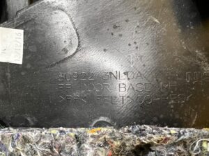 PRAWA TAPICERKA BOCZEK DRZWI PRZÓD NISSAN LEAF ZE0