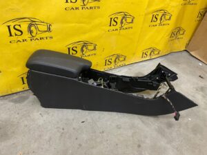 PODŁOKIETNIK SCHOWEK TUNEL ŚRODKOWY INFINITI Q30