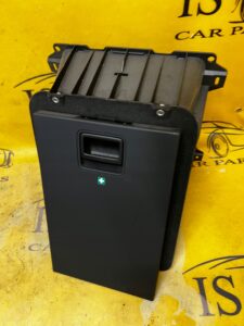 SCHOWEK SKRYTKA NA APTECZKĘ AUDI A8 D4