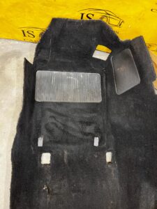 KOMPLET MATA DYWAN WYKŁADZINA PODŁOGI PRZÓD CHEVROLET CORVETTE C5 97-04