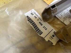 OSŁONA PRZEDNIA PROWADNICY FOTELA PRZÓD LEWY BMW 7 G11 3 G30 6 G32 NOWA OEM