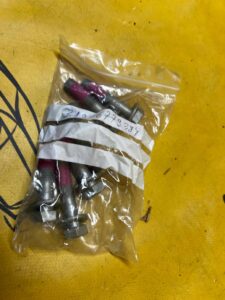 4 X ŚRUBA PIASTY KOŁA PRZÓD BMW 5 E39 E60 6 E63 E64 7 E65 Z8 E52 NOWA OEM