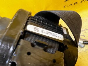 NIEWYSTRZELONY PAS BEZPIECZEŃSTWA PRZÓD PRAWY TESLA MODEL 3 PRZEDLIFT