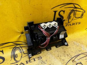 SCHOWEK POPIELNICZKA TUNELU DESKI KONSOLI AUDI A8 D4