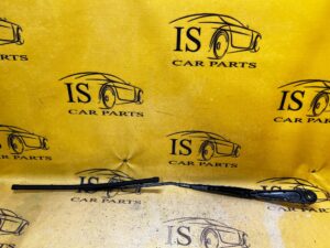 RAMIĘ WYCIERACZKI PRZÓD PRAWE PRAWY FORD ESCAPE MK4