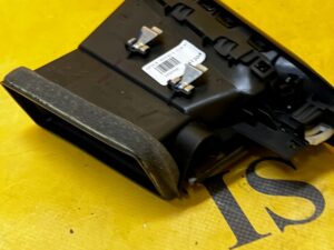 KRATKA NAWIEWU DESKI KONSOLI PRZÓD PRAWY CITROEN C4 GRAND PICASSO II EU