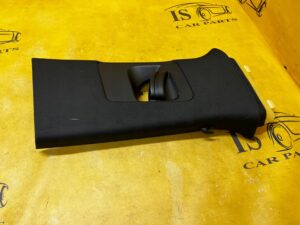 POSZYCIE OSŁONA OBUDOWA SŁUPKA ŚRODKOWEGO B PRAWY PORSCHE MACAN 95B