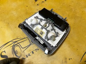 LAMPKA OŚWIETLENIE PODSUFITKI TYŁ MERCEDES GL X166 GRAY