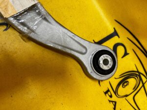 WAHACZ LEWY TYŁ BMW 5 F11 NOWY OEM