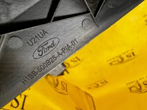 LISTWA OSŁONA ZAŚLEPKA DACHU PANORAMICZNEGO FORD FIESTA MK8