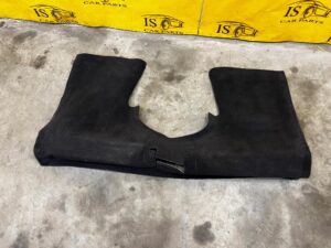 DYWAN WYKŁADZINA FOTELI ZA FOTELAMI TYŁ CHEVROLET CORVETTE C5 97-04