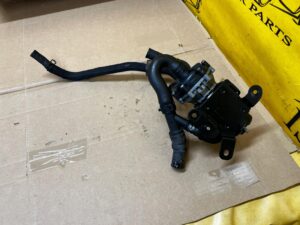 KOMPLET DODATKOWA POMPA PRZEWÓD RURA WĄŻ WODY MERCEDES GL X166 4.7 V8