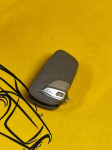 ETUI DO KLUCZY KLUCZYKÓW BMW MODERN LINE BEŻOWE NOWE OEM