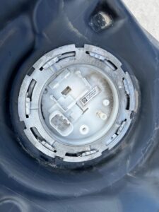 ZBIORNIK PALIWA BAK POMPA BMW M5 F90 M8 F91 F92