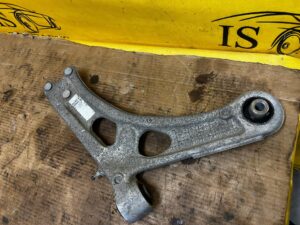 WAHACZ PRZÓD PRZEDNI PRAWY CITROEN DS7 CROSSBACK X74