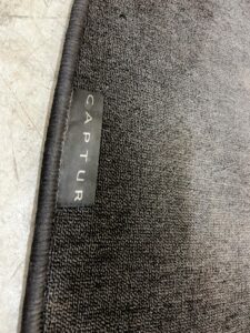 KOMPLET DYWANIKI WYCIERACZKI WELUROWE ORYGINALNE RENAULT CAPTUR I PRZEDLIFT