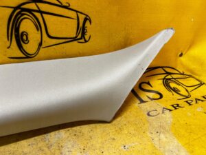 OSŁONA POSZYCIE SŁUPKA A LEWA LR RANGE ROVER EVOQUE II L551