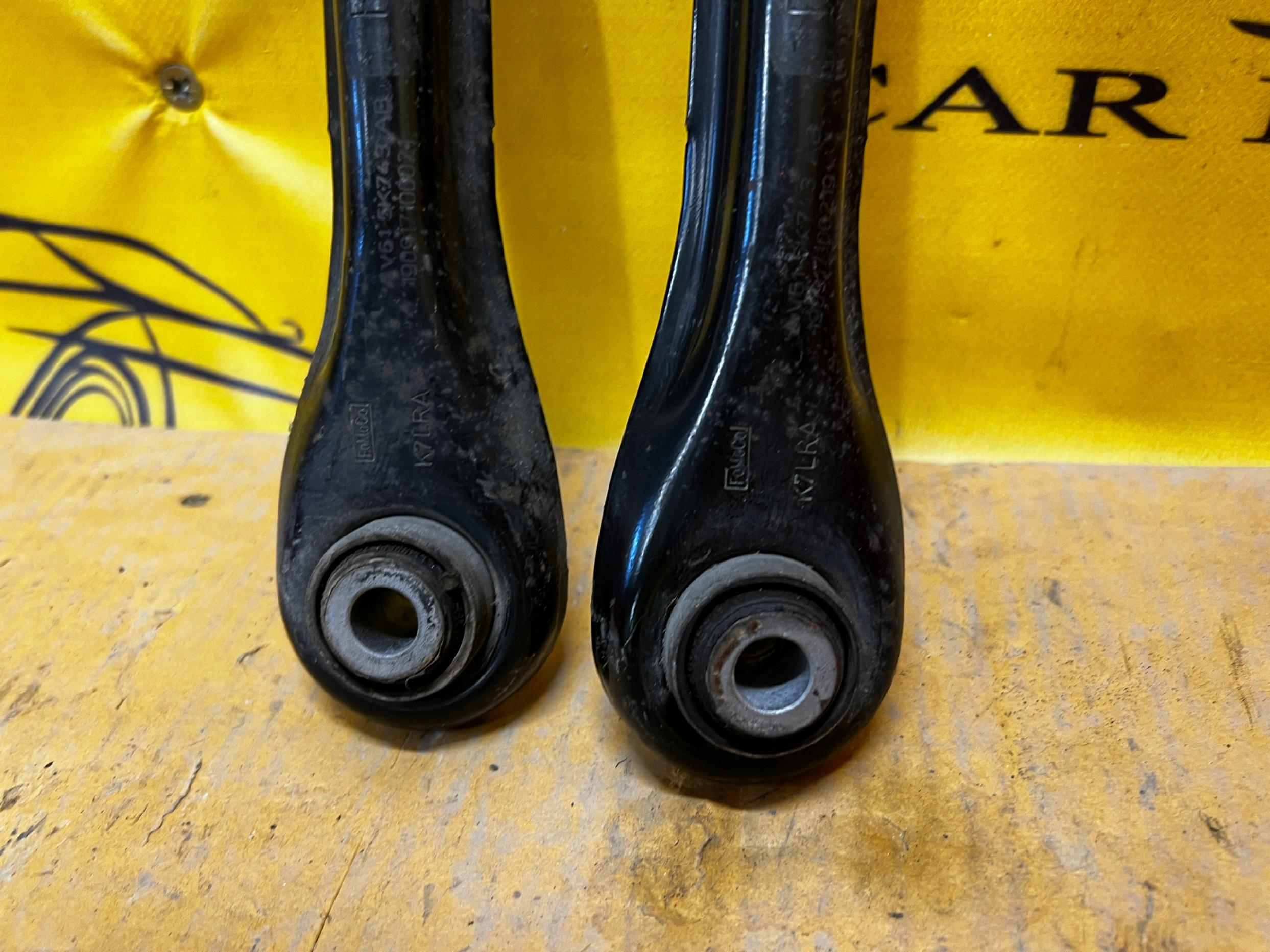 WAHACZ TYŁ TYLNY DOLNY FORD C-MAX MK2