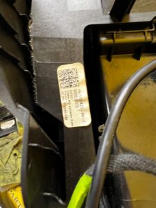 TUNEL ŚRODKOWY PODŁOKIETNIK PRZEŁĄCZNIK TESLA MODEL 3