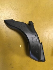 TUNEL KANAŁ POWIETRZA MERCEDES W246 INFINITI Q30