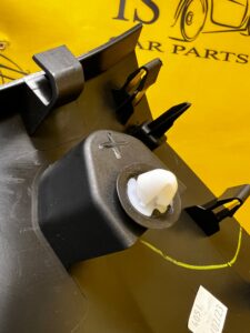 OSŁONA POSZYCIE SŁUPKA TYŁ C PRAWA PRAWE DACIA SANDERO III 2023R