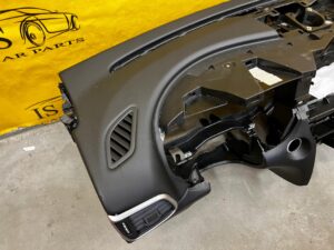 GOŁA DESKA ROZDZIELCZA KONSOLA INFINITI Q30 QX30