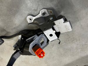 PEDAŁY PEDAŁ GAZU HAMULCA NISSAN X-TRAIL T32