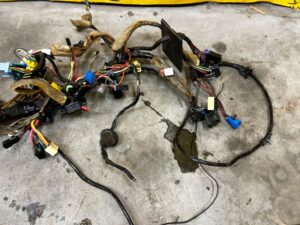 WIĄZKA INSTALACJA DESKI ROZDZIELCZEJ KONSOLI CHEVROLET CORVETTE C5 97-04