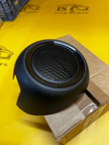 OSŁONA MASKOWNICA GŁOŚNIKA CZARNY CHROM LEWA MINI R55 R56 R57 NOWA OEM