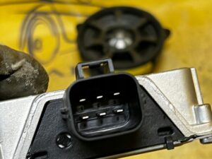 MODUŁ STEROWNIK POMPY PALIWA RANGE ROVER EVOQUE L538