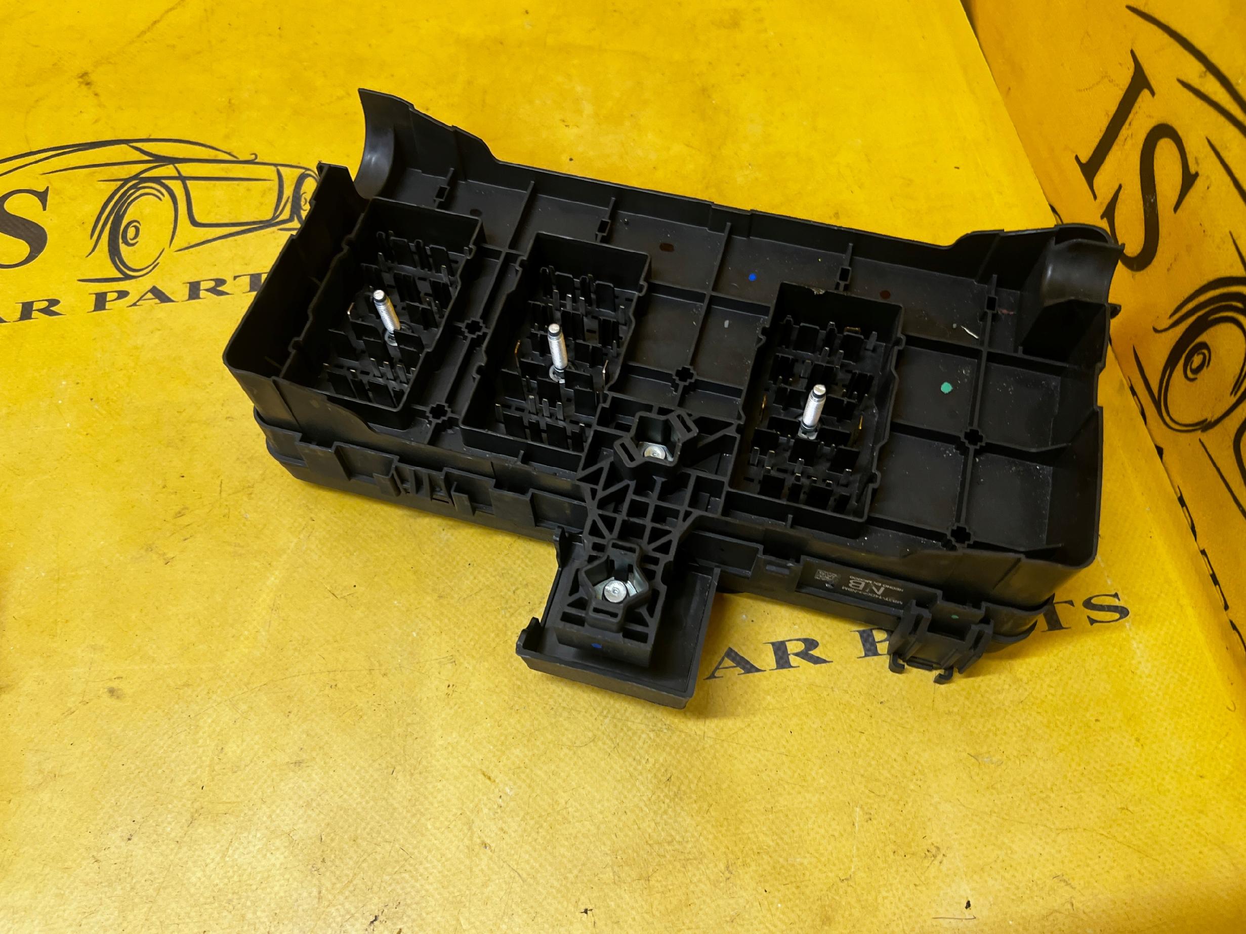 SKRZYNKA BEZPIECZNIKÓW FORD BRONCO 21- 2.7 V6 ECOBOOST