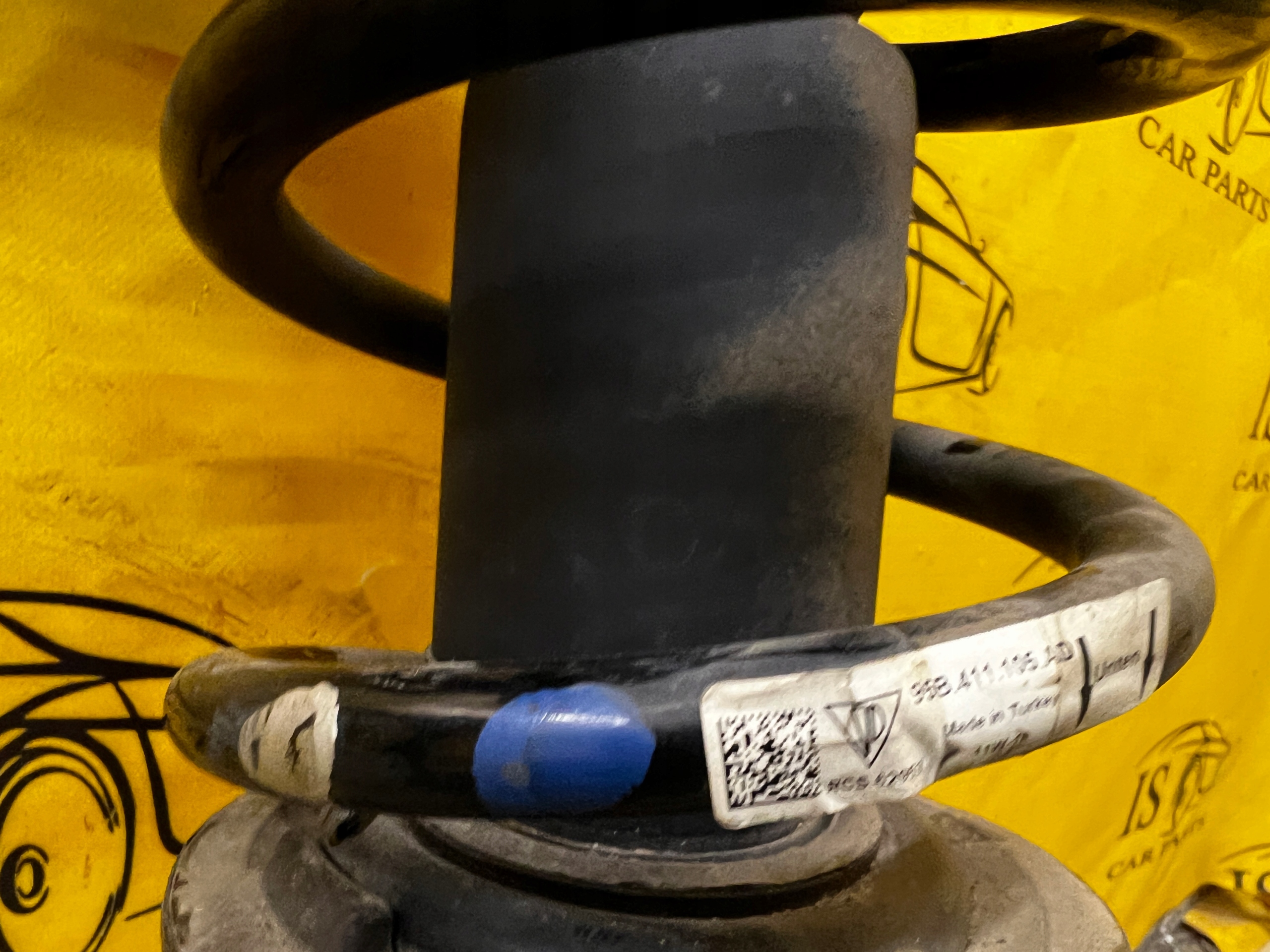 AMORTYZATOR SPRĘŻYNA PRZÓD PRAWY PORSCHE MACAN 95B 2.0 TFSI