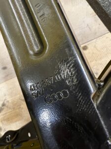 STELAŻ MOCOWANIE RURA DESKI KONSOLI AUDI A8 D4