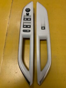 PRZEŁĄCZNIK SZYB LUSTEREK PEUGEOT 3008 II BIAŁY PR